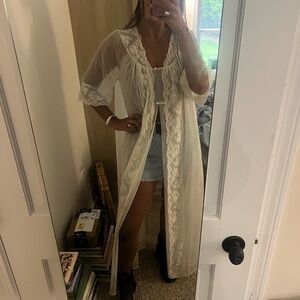 Vintage Cream Lace Robe